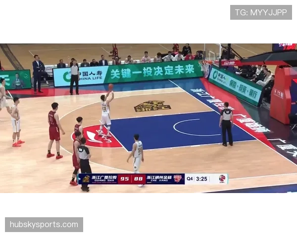 深入解析篮球场上判罚优先级规则的执行逻辑